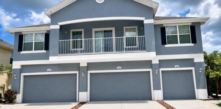 Townhouse in New Port Richey, Florida 3 bedrooms, 140.56 sq.m. № 2223129