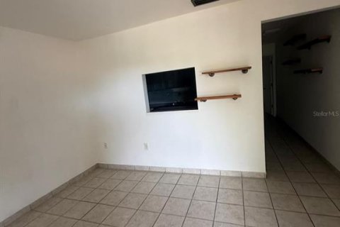 Condo in Clearwater, Florida, 1 bedroom  № 2379633 - photo 2