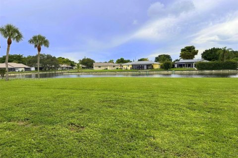 Condo in Tamarac, Florida, 1 bedroom  № 1971565 - photo 9