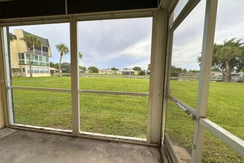 Condo in Tamarac, Florida, 1 bedroom  № 1971565 - photo 6