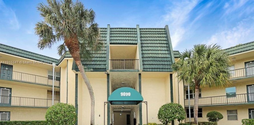 Condo in Tamarac, Florida, 1 bedroom  № 1971565