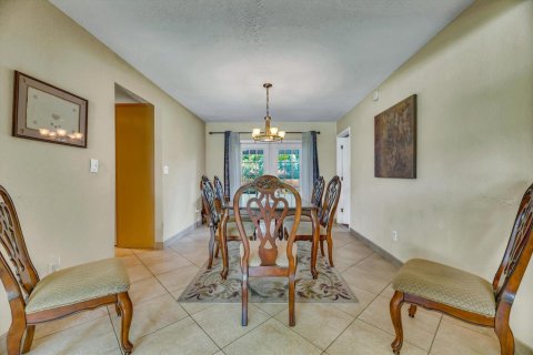 Casa en venta en Coral Springs, Florida, 5 dormitorios, 198.25 m2 № 2372384 - foto 6