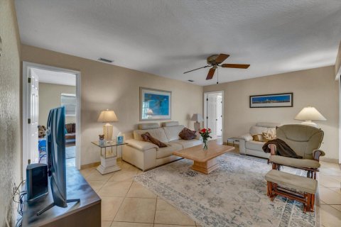 Casa en venta en Coral Springs, Florida, 5 dormitorios, 198.25 m2 № 2372384 - foto 10