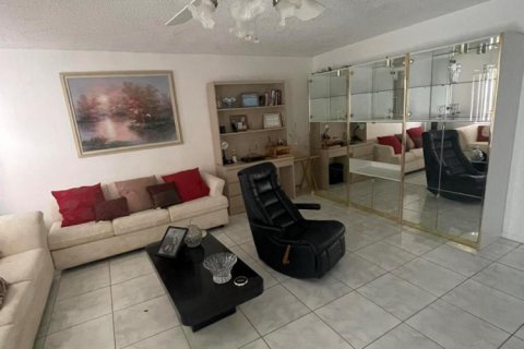 Купить кондоминиум в Делрей-Бич, Флорида 3 комнаты, 85.47м2, № 2249195 - фото 3