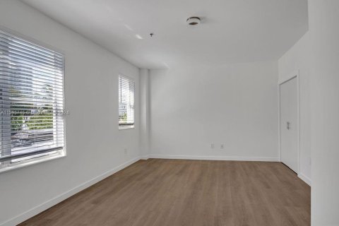 Condo in Miami Beach, Florida, 1 bedroom  № 1959469 - photo 6