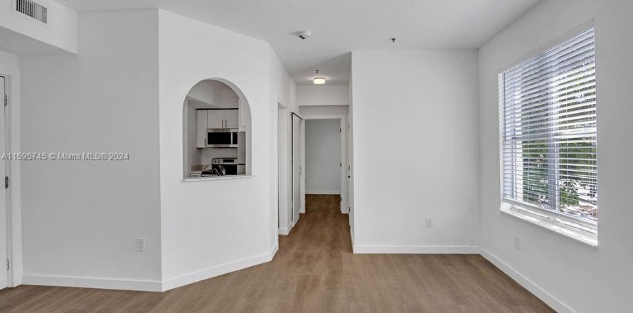 Condo in Miami Beach, Florida, 1 bedroom  № 1959469
