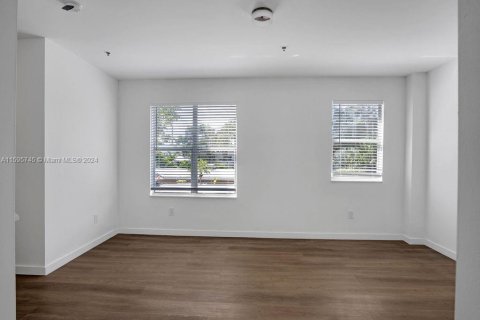 Condo in Miami Beach, Florida, 1 bedroom  № 1959469 - photo 4