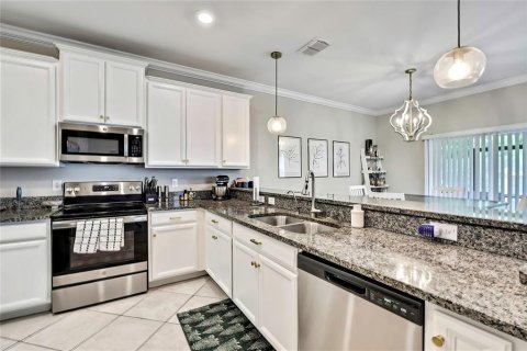 Touwnhouse à vendre à Lutz, Floride: 3 chambres, 167.32 m2 № 1801395 - photo 13
