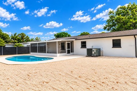 Villa ou maison à vendre à Bradenton, Floride: 2 chambres, 95.22 m2 № 2408715 - photo 9