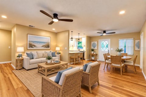 Villa ou maison à vendre à Bradenton, Floride: 2 chambres, 95.22 m2 № 2408715 - photo 4