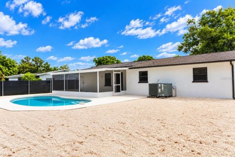 Villa ou maison à vendre à Bradenton, Floride: 2 chambres, 95.22 m2 № 2408715 - photo 18