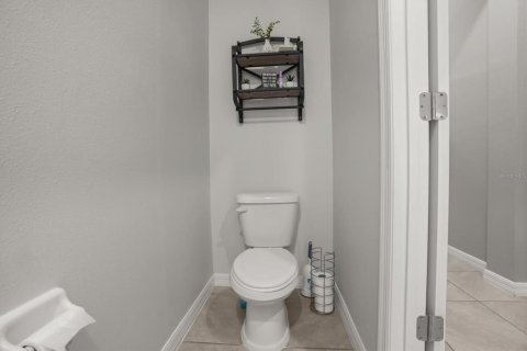 Townhouse in Apollo Beach, Florida 3 bedrooms, 158.58 sq.m. № 2348023 - photo 5