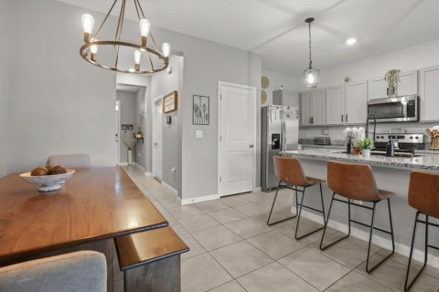 Townhouse in Apollo Beach, Florida 3 bedrooms, 158.58 sq.m. № 2348023 - photo 6