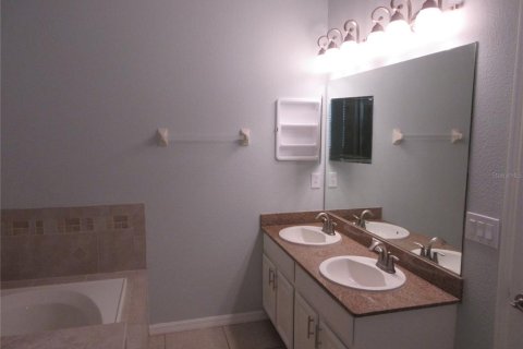 Casa en alquiler en Riverview, Florida, 4 dormitorios, 162.39 m2 № 1917813 - foto 9