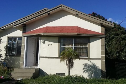 Villa ou maison à Miami, Floride 5 chambres, 154.31 m2 № 2090619