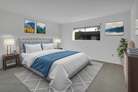 Condo in DeLand, Florida, 2 bedrooms № 2142958 - photo 13