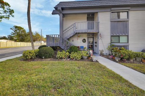 Condo in DeLand, Florida, 2 bedrooms  № 2142958