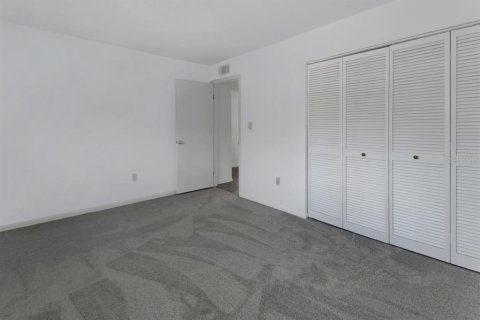 Condo in DeLand, Florida, 2 bedrooms № 2142958 - photo 19