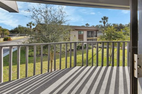 Condo in DeLand, Florida, 2 bedrooms № 2142958 - photo 24