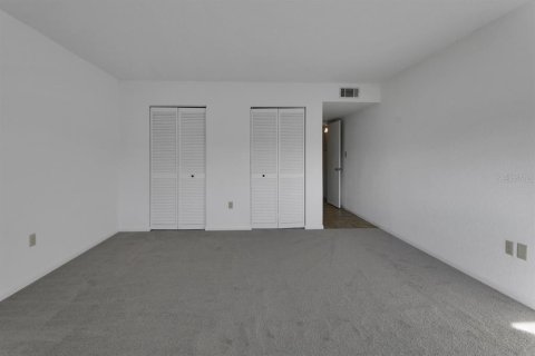 Condo in DeLand, Florida, 2 bedrooms № 2142958 - photo 16
