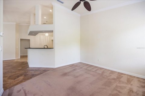 Condo in Venice, Florida, 2 bedrooms  № 2103083 - photo 13