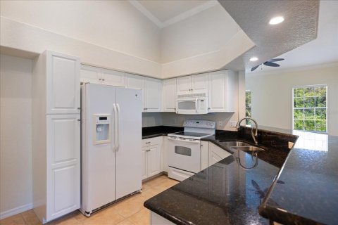 Condo in Venice, Florida, 2 bedrooms  № 2103083 - photo 5