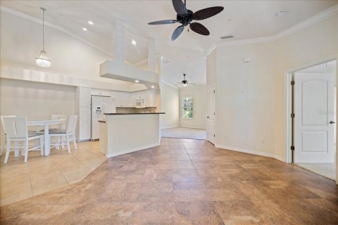 Condo in Venice, Florida, 2 bedrooms  № 2103083 - photo 9