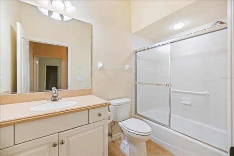 Condo in Venice, Florida, 2 bedrooms  № 2103083 - photo 17