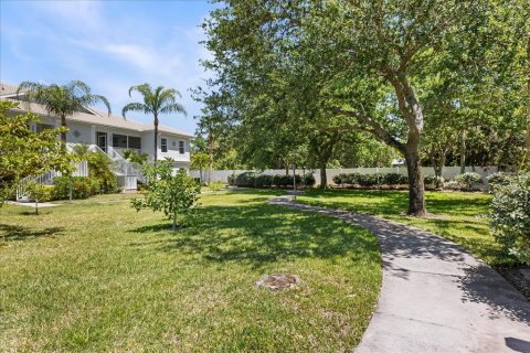 Condo in Venice, Florida, 2 bedrooms  № 2103083 - photo 27