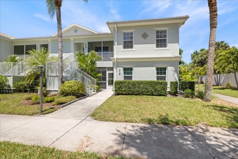 Condo in Venice, Florida, 2 bedrooms  № 2103083 - photo 24