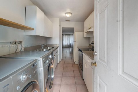 Adosado en venta en Homestead, Florida, 3 dormitorios, 111.48 m2 № 1968435 - foto 5