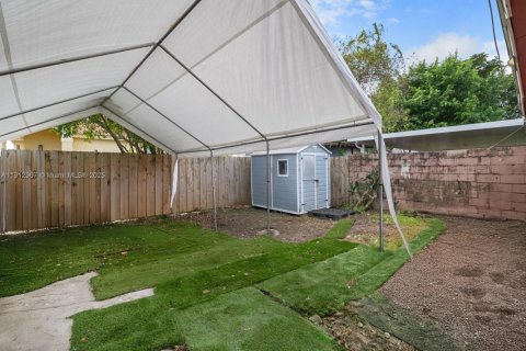 Adosado en venta en Homestead, Florida, 3 dormitorios, 111.48 m2 № 1968435 - foto 8