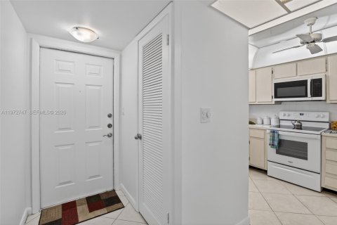 Condo in Davie, Florida, 2 bedrooms  № 2033659 - photo 3