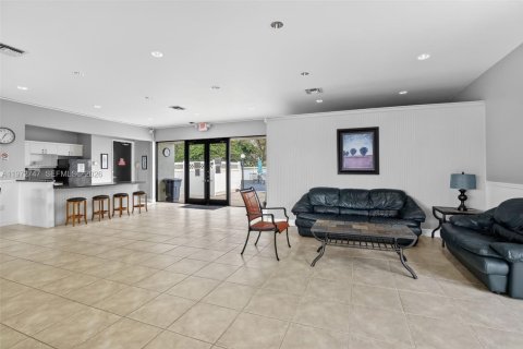 Condo in Davie, Florida, 2 bedrooms  № 2033659 - photo 30