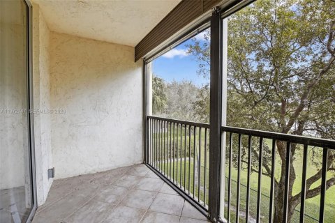 Condo in Davie, Florida, 2 bedrooms  № 2033659 - photo 22