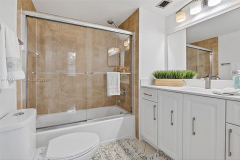 Condo in Davie, Florida, 2 bedrooms  № 2033659 - photo 16