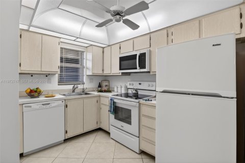Condo in Davie, Florida, 2 bedrooms  № 2033659 - photo 5