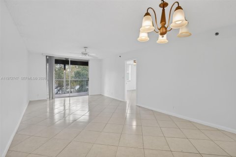 Condo in Davie, Florida, 2 bedrooms  № 2033659 - photo 9