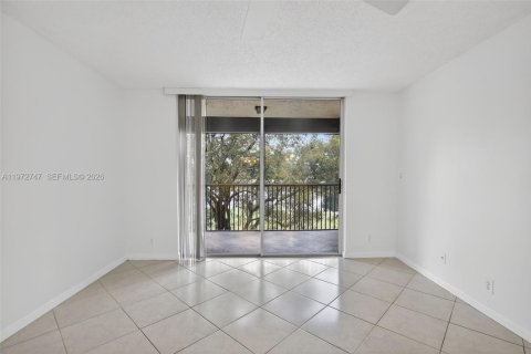 Condo in Davie, Florida, 2 bedrooms  № 2033659 - photo 12