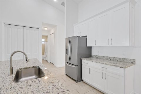 House in PORT ST LUCIE in Saint Lucie, Florida 4 bedrooms, 208.19 sq.m. № 1827336 - photo 20