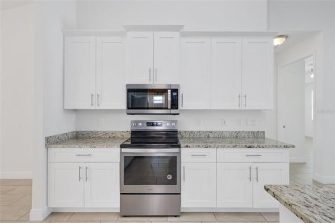 House in PORT ST LUCIE in Saint Lucie, Florida 4 bedrooms, 208.19 sq.m. № 1827336 - photo 19