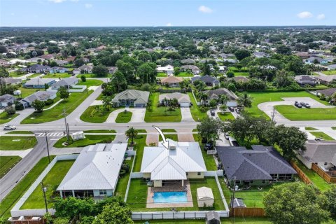 House in PORT ST LUCIE in Saint Lucie, Florida 4 bedrooms, 208.19 sq.m. № 1827336 - photo 3