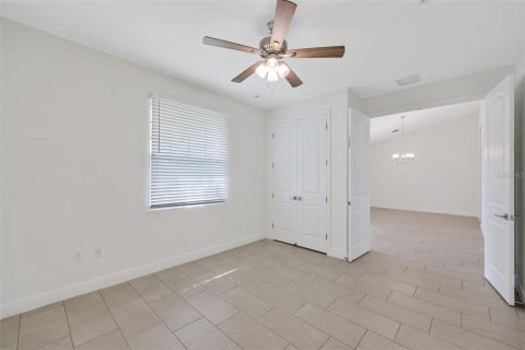 House in PORT ST LUCIE in Saint Lucie, Florida 4 bedrooms, 208.19 sq.m. № 1827336 - photo 24