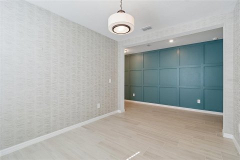 House in Land O' Lakes, Florida 6 bedrooms, 350.61 sq.m. № 2099634 - photo 7