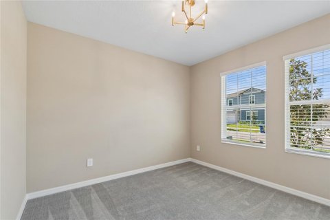 House in Land O' Lakes, Florida 6 bedrooms, 350.61 sq.m. № 2099634 - photo 24