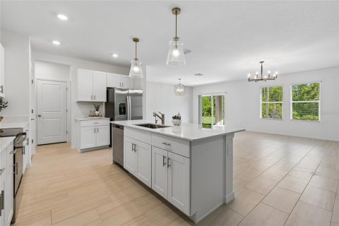 House in Land O' Lakes, Florida 6 bedrooms, 350.61 sq.m. № 2099634 - photo 9