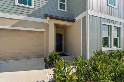 House in Land O' Lakes, Florida 6 bedrooms, 350.61 sq.m. № 2099634 - photo 4