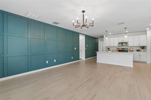 House in Land O' Lakes, Florida 6 bedrooms, 350.61 sq.m. № 2099634 - photo 14