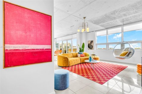 Condo in Miami, Florida, 2 bedrooms  № 1938088 - photo 9