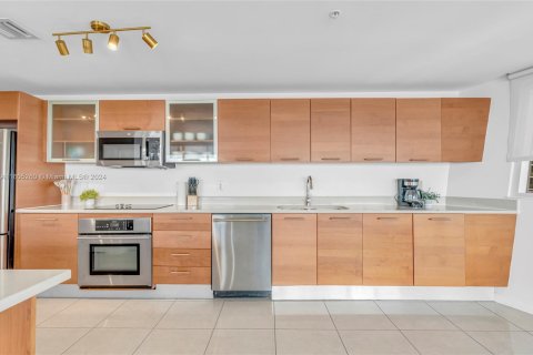 Condo in Miami, Florida, 2 bedrooms  № 1938088 - photo 20